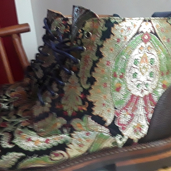 Exotic HANDCRAFTED Spanish made and designed euro size 44 custom boot - Picture 10 of 15